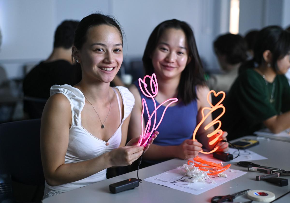 Neon Light Workshop
